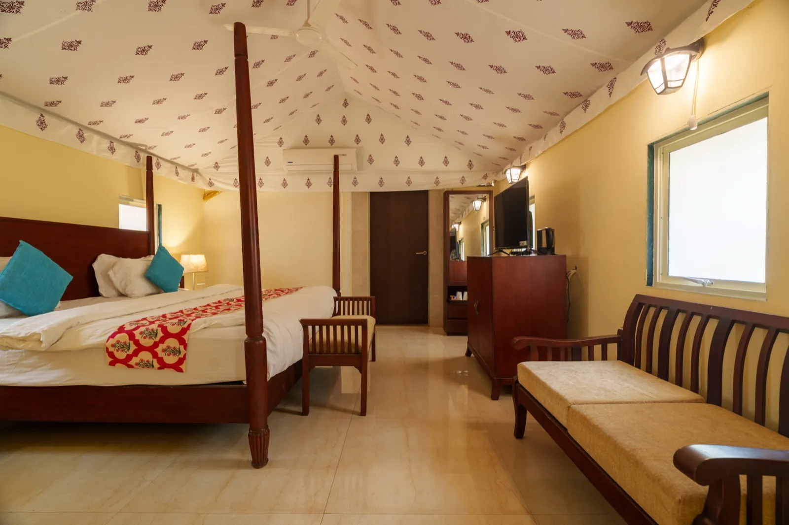 Swiss Glamping Cottage